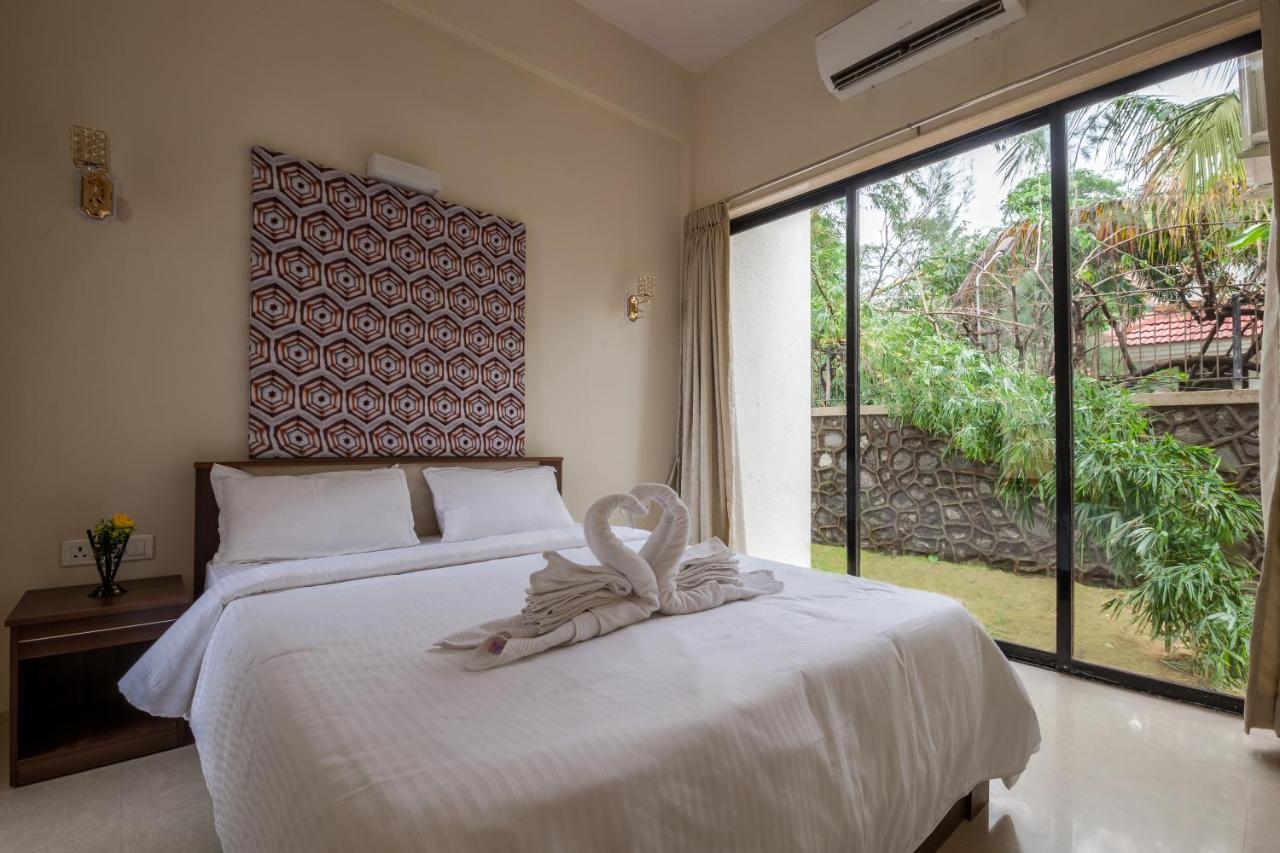 Stayvista'S Greenwoods Villa 10 - City-Center Villa With Private Pool, Terrace, Lift & Carrom Board Лонавла Екстер'єр фото