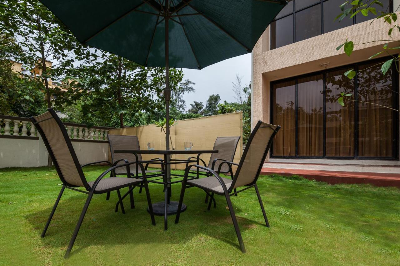 Stayvista'S Greenwoods Villa 10 - City-Center Villa With Private Pool, Terrace, Lift & Carrom Board Лонавла Екстер'єр фото